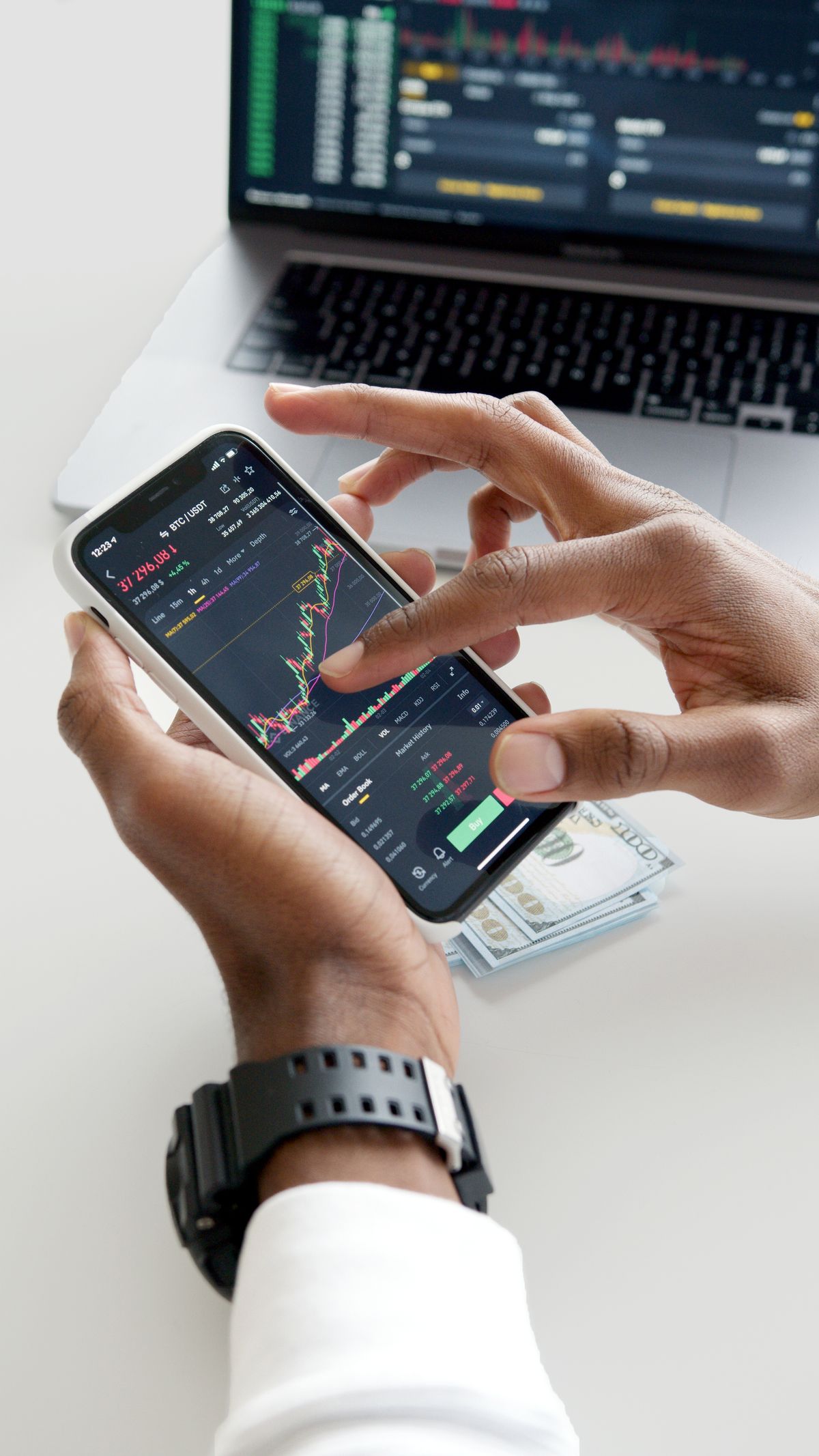 Cryptomonnaies en 2026 : investir intelligemment sans se ruiner